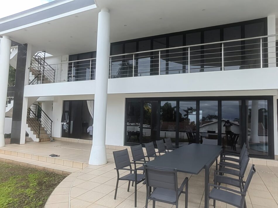 Group Party House In Umhlanga for Short term rent.