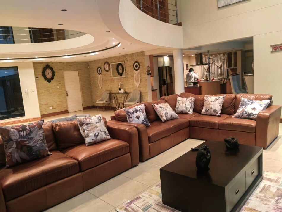 A magnificent self Catering Beach house For Birth Parties in Umhlanga